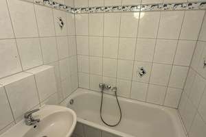Günstige DG 3-Zi. mit Laminat, Balkon, Wanne und Dusche in sehr guter Lage – Ludwigstraße 39, 9113 Schloßchemnitz, Chemnitz – Vorschaubild 10