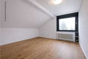 Architektenhaus auf 1.500 m² in grüner Bestlage – inkl. Sanierungsfahrplan – Die vollständige Adresse der Immobilie erhältst du vom Anbieter., 22455 Niendorf, Hamburg – Vorschaubild 16