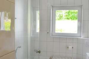 4-Zimmer-Wohnung im EG mit eigenem Garten , Garage und toller Aussicht in  Tüllingen zu vermieten! – Haltinger Pfad 7, 79539 Lörrach – Vorschaubild 11