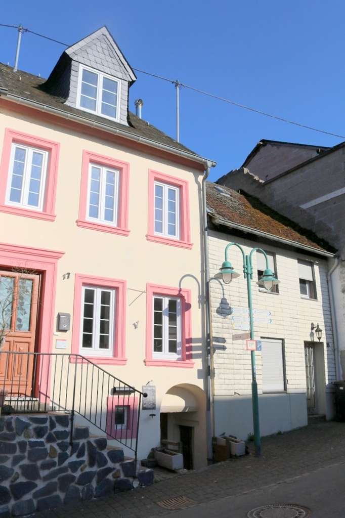 Immobilie in Starkenburg - Saniertes Reihenhaus mit Fernblick - Bild 2