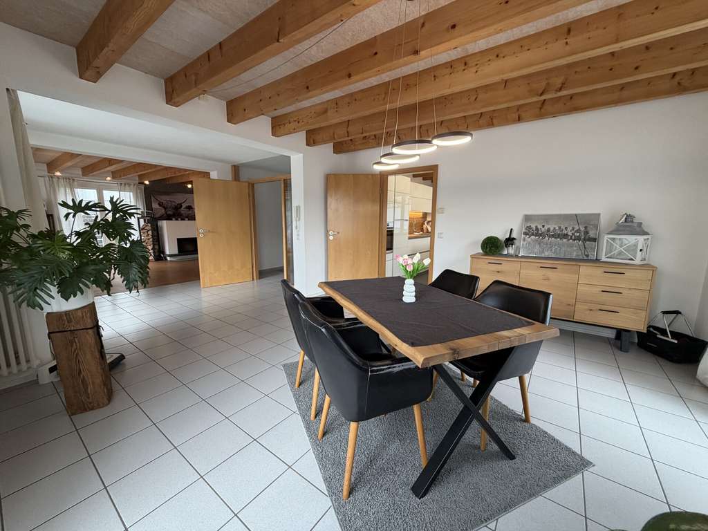 Immobilie in Straßberg - Einziehen & genießen: Energieeffizientes Traumhaus mit Gartenidylle und Einliegerwohnung - Bild 4