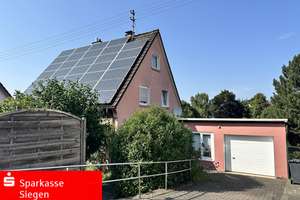 Einfamilienhaus mit separatem Baugrundstück in Siegen-Weidenau – Die vollständige Adresse der Immobilie erhältst du vom Anbieter., 57076 Weidenau, Siegen – Vorschaubild 1