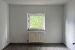 Hell, geräumig, einladend - 4-Zimmer im 1. Obergeschoss – Am Immenhof 21, 38229 Hallendorf, Salzgitter – Vorschaubild 4
