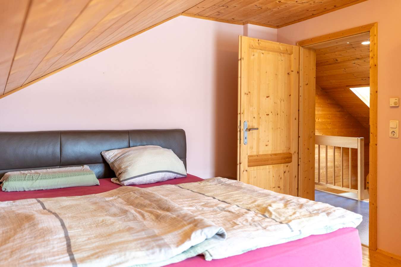 Immobilie in Markt Wald - Ein Haus, das mehr kann: Wärme, Raum und jede Menge Lieblingsplätze - Bild 6