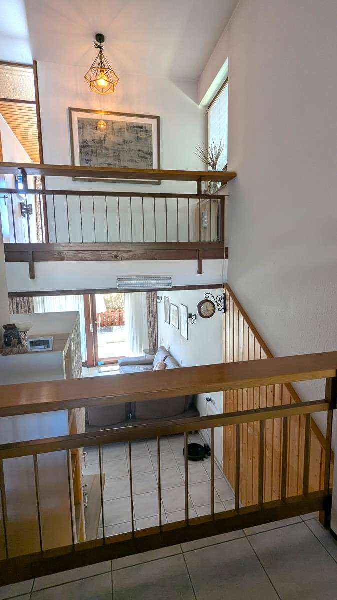 Immobilie in Mutlangen - Schickes 80iger Jahre Familiendomizil in Split-Level-Bauweise mit Einliegerwohnung! - Bild 1