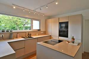 Property thumbnail 12