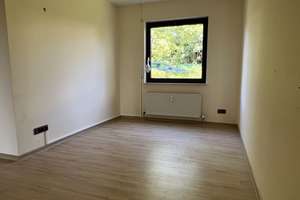 N`hausen (ruhig, Nähe Ortsmitte): Freie 3,5-Zi.-ETW (EG) mit großem Balkon und KFZ-Stellplatz! – Kreuzweg 2c, 65527 Niedernhausen – Vorschaubild 20