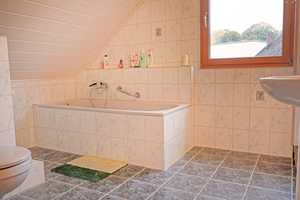 Apartes Einfamilienhaus mit großem Garten, Garage und Stellplätzen – Mayen-Koblenz (Kreis) – Vorschaubild 10