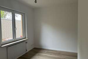 Aufwändig modernisiertes Einfamilienhaus + Keller + Garage + Garten - gepflegte Wohnlage – Die vollständige Adresse der Immobilie erhältst du vom Anbieter., 28857 Syke – Vorschaubild 23