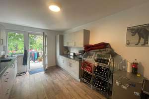 Das Objekt ist ein klassisches Mehrfamilienhaus in ruhiger Lage von Oberhausen – Hahnenstr. 1, 46047 Schlad, Oberhausen – Vorschaubild 30