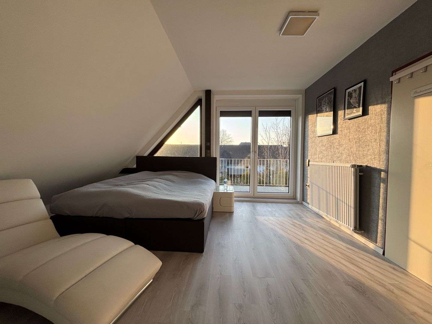 Immobilie in Weyhe - Weyhe: Großzügige 3-Zimmer-Wohnung mit 2 Bädern, Dachterrasse und Balkon - Bild 1