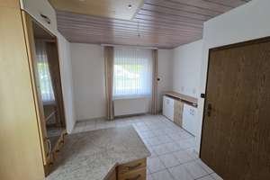Gepflegte 3-Zimmer-Wohnung mit überdachter Terrasse und Gartenanteil in Karlsruhe-Knielingen – Die vollständige Adresse der Immobilie erhältst du vom Anbieter., 76187 Knielingen, Karlsruhe – Vorschaubild 2