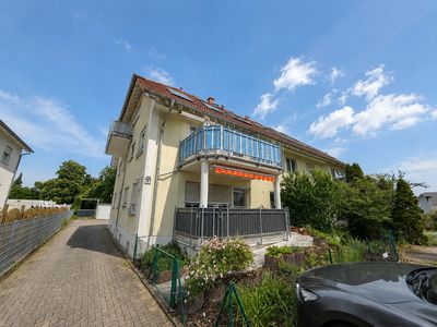 Attraktive 3,5-ZKB-Obergeschosswohnung mit Balkon, Garage und Kellerraum in Lingenfeld