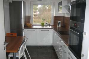 Lichtdurchflutete 4-Zi-Wohnung mit Baumwipfel-Fernblick & Einbauküche in Karlsruhe-Waldstadt – Kolberger Straße 11, 76139 Waldstadt, Karlsruhe – Vorschaubild 3