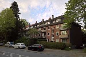 FREI  charmante 2 Zi. Holzdielen, sep. Küche, Vollbad