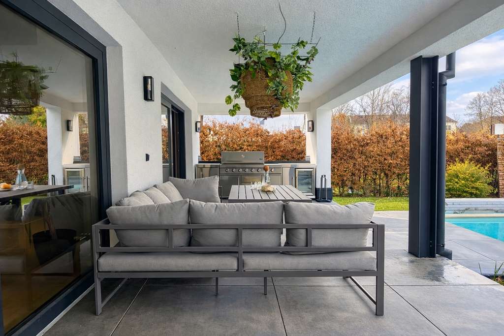 Immobilie in Haag an der Amper - Design, Komfort & Lifestyle vereint – Traumhaus mit Top-Ausstattung, Pool und Einliegerwohnung - Bild 2