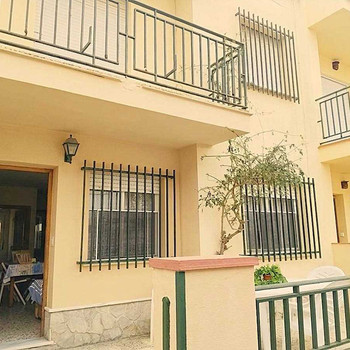 GROSSZÜGIGES VIER-SCHLAFZIMMER-DUPLEX SEHR NAHE AM ZENTRUM UND DEM STRAND VON REGLA!!!