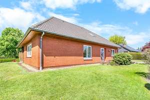 Großzügiges Einfamilienhaus in ruhiger Lage – Die vollständige Adresse der Immobilie erhältst du vom Anbieter., 25920 Stedesand – Vorschaubild 4