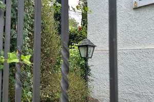Exklusives Wohnambiente - Charmantes MFH in bester Lage – Die vollständige Adresse der Immobilie erhältst du vom Anbieter., 89077 Weststadt, Ulm – Vorschaubild 2