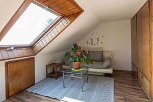 Fachgerecht modernisiertes Reihenmittelhaus mit liebevoll angelegtem Garten – Die vollständige Adresse der Immobilie erhältst du vom Anbieter., 72766 Reutlingen-Mitte, Reutlingen – Vorschaubild 7