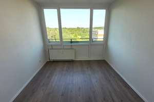 Ruhige 3-Zimmer-Wohnung mit Balkon im 7. Stock in Mönchengladbach-Römerbrunnen – Römerbrunnen 16, 41238 Mülfort, Mönchengladbach – Vorschaubild 4