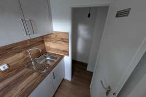 Stilvolle, modernisierte 1-Zimmer-Wohnung mit geh. Innenausstattung mit Balkon und EBK – München – Vorschaubild 14