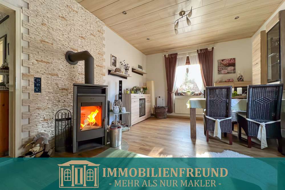 Immobilie in Lüdenscheid - Stilvoll modernisiert: Gemütliche Wohnung mit Kamin, Erker und Garten an der Volme - Bild 1