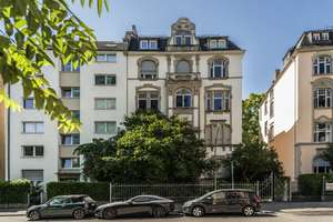 NEU *Paul & Partner*  STILVOLLE-MAISONETTE MIT ZWEI BALKONEN & SKYLINE-BLICK IN FRANKFURT ! – 60322 Westend-Nord, Frankfurt am Main – Vorschaubild 2