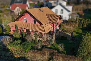 Stilvolles Energiesparhaus mit moderner Ausstattung in Poppenhausen – Die vollständige Adresse der Immobilie erhältst du vom Anbieter., 36163 Poppenhausen (Wasserkuppe) – Vorschaubild 1