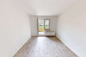 In ruhiger Seitenstraße gelegene 2-Raum-Wohnung mit Balkon