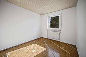 Ein parkähnliches Grundstück, zwei vollwertige Wohnungen und langfristige Entwicklungsmöglichkeiten – Ludwig-Thoma-Straße 55, 85232 Bergkirchen – Vorschaubild 7