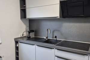 Stilvolle, modernisierte 2,5-Raum-Wohnung in Essen – Die vollständige Adresse der Immobilie erhältst du vom Anbieter., 45289 Burgaltendorf, Essen – Vorschaubild 2