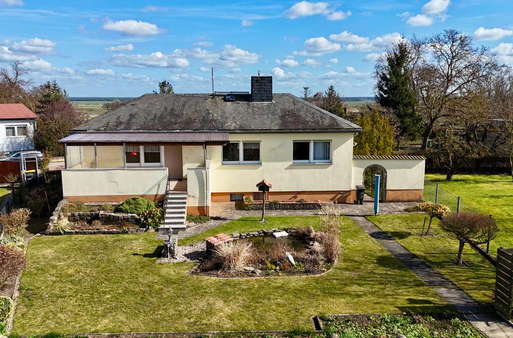 Immobilie in Arneburg - Ruhig gelegenes Einfamilienhaus mit Elbblick, Gartenidylle & überdachter Terrasse in Arneburg - Bild 4