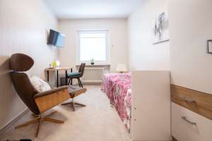 Winkelbungalow Delkenheim: 130 m² Wohnfl + voll ausgebauter Keller – bis ~190 m² fürs Wohnen nutzbar – Die vollständige Adresse der Immobilie erhältst du vom Anbieter., 65205 Delkenheim, Wiesbaden – Vorschaubild 16