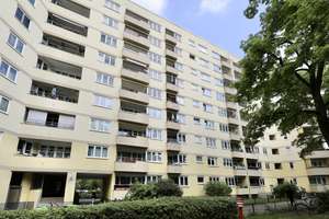 ÜBER DEN DÄCHERN BERLINS - MIT ÜBERDACHTEM BALKON & WEITBLICK - ZUM NEU GESTALTEN – Meller Bogen 12, 13403 Reinickendorf (Ortsteil), Berlin – Vorschaubild 26