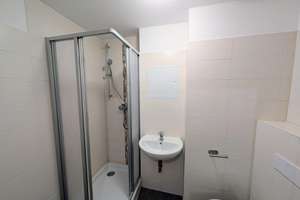Charmante 2-Zimmer-Wohnung mit Dusche und Loggia – Wenzel-Verner-Straße 74, 9120 Helbersdorf, Chemnitz – Vorschaubild 2