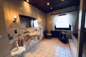 **Wunderschönes freistehendes Einfamilienhaus mit großzügigem Garten und Garage zu verkaufen** – Im Buscher Feld 14, 41189 Wickrath-West, Mönchengladbach – Vorschaubild 13