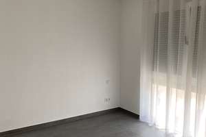 Neuwertige Wohnung mit zwei Zimmern sowie Balkon und EBK in Bretten – Die vollständige Adresse der Immobilie erhältst du vom Anbieter., 75015 Bretten – Vorschaubild 3