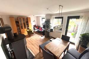 Familienfreundliches Reihenmittelhaus mit Garten und Garage – Die vollständige Adresse der Immobilie erhältst du vom Anbieter., 72525 Münsingen – Vorschaubild 2