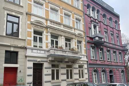 *** charmante 2-Zimmer-Wohnung - im denkmalgeschütztem Altbau - mit Dachterrasse ***