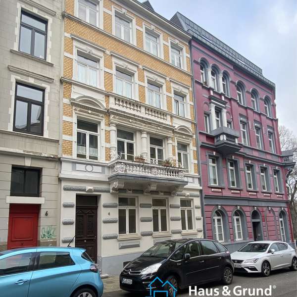 *** charmante 2-Zimmer-Wohnung - im denkmalgeschütztem Altbau - mit Dachterrasse ***
