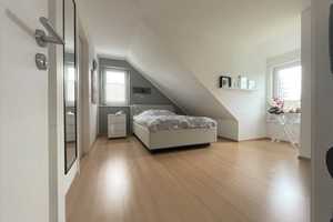 Zweifamilienhaus mit ca. 310m² Wohn- / Nutzfläche * 607m² Grundstück in Hanglage – Stormarn (Kreis) – Vorschaubild 31