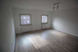 Duisburg- Beeckerwerth, sanierte schöne 3 Zimmer Wohnung im 3- Familienhaus – Siebengebirgsstraße 16, 47139 Beeckerwerth, Duisburg – Vorschaubild 2