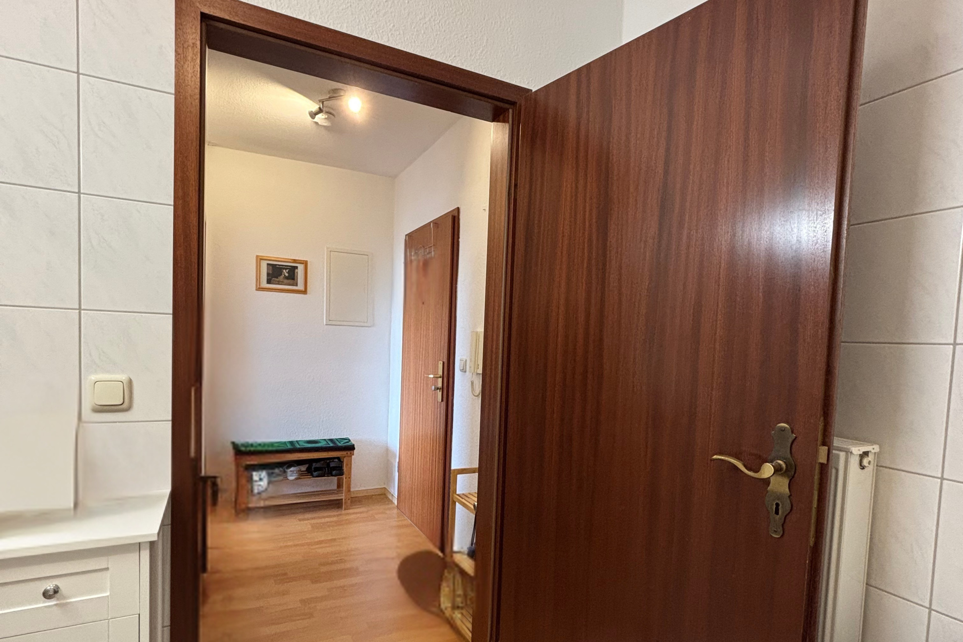 Immobilie in Putbus - Attraktive Wohnung in Putbus – ruhig wohnen mit Entwicklungspotenzial auf der Insel Rügen - Bild 1