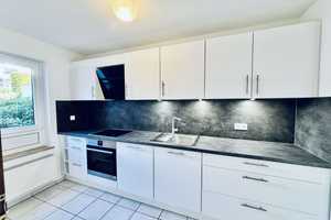RESERVED: 3br 2.5 bath townhouse fitted kitchen garage yard Wiesbaden Sonnenberg 12 min to Clay – Wiesbaden – Vorschaubild 4