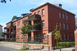 Gehobene 3-Zimmer-Wohnung im 1. OG mit zwei großen Balkonen in begehrtem Baudenkmal – Tannenstraße 24a, 40476 Derendorf, Düsseldorf – Vorschaubild 2