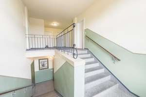 ERSTKLASSIGE 2 ZI. DACH-WOHNUNG IN STILVOLLER GRÜNDERZEITVILLA-IN BEGEHRTER RUHIGER LAGE – Dornblüthstraße 26, 1277 Striesen-Ost, Dresden – Vorschaubild 11