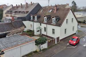 Dreifamilienhaus mit Wärmedämmung in gefragter Lage von Grünwinkel – Die vollständige Adresse der Immobilie erhältst du vom Anbieter., 76185 Grünwinkel, Karlsruhe – Vorschaubild 2