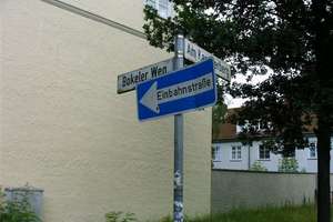 kleine Dachgeschosswohnung mit Duschbad und Gartenmitbenutzung – Bokeler Weg 9, 28239 Ohlenhof, Bremen – Vorschaubild 5