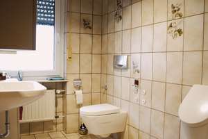 Vielseitiges Immobilienensemble in Koblenz-Metternich: Wohnen & Arbeiten auf ca. 1.997 m² Grundstück – Die vollständige Adresse der Immobilie erhältst du vom Anbieter., 56072 Metternich, Koblenz – Vorschaubild 10